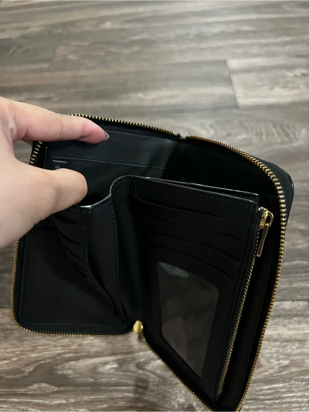 COACH Medium ID Zip Black Quilted Leather Wallet